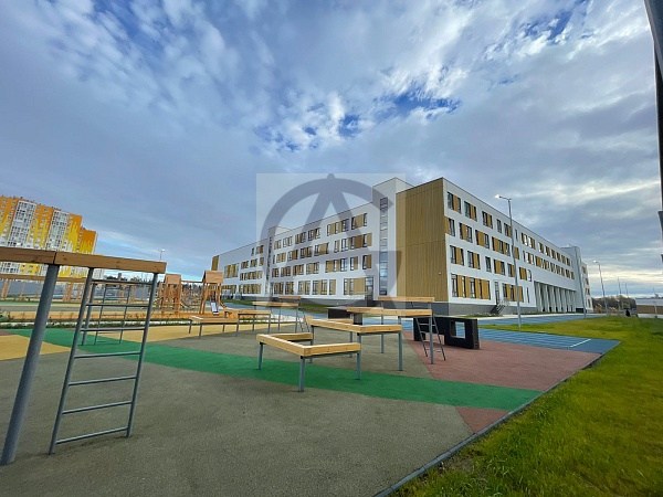 2 ка 45 кв.м., пгт Голубое, Парковый б-р д.3к.2 2 ка 45 кв.м., пгт Голубое, Парковый б-р д.3к.2